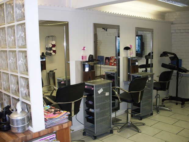 Unisex Hair Salon in Eastleigh For Sale