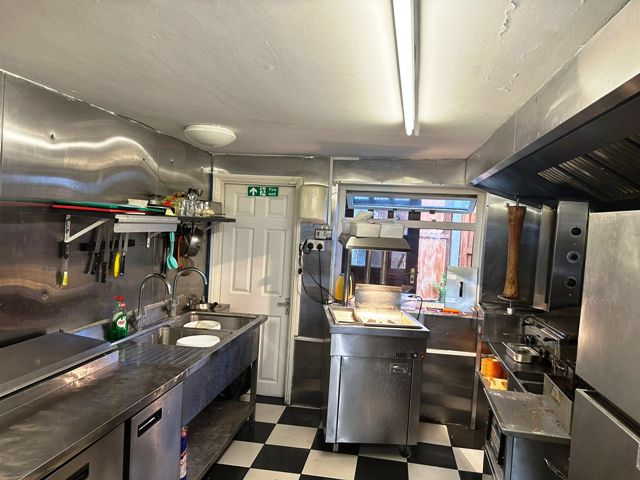 Sell a Pizza & Chicken Shop in Stanford-Le-Hope For Sale