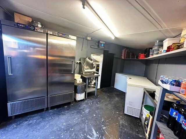 Pizza & Chicken Shop in Stanford-Le-Hope For Sale for Sale