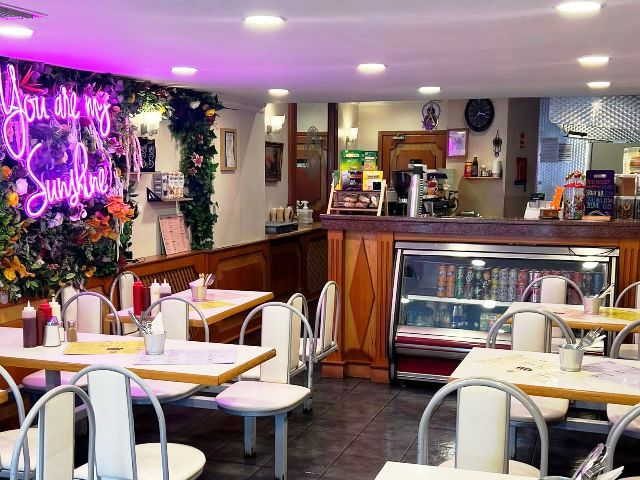 Well Fitted Cafe Restaurant in Leatherhead For Sale