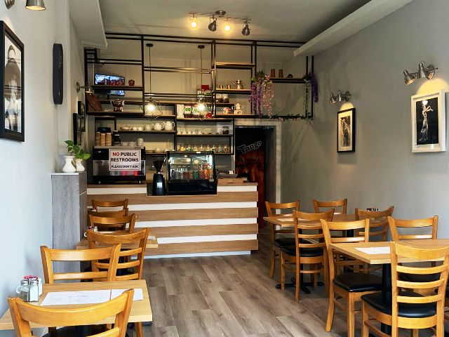 Buy a Compact Cafe in North London For Sale