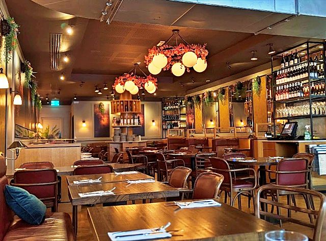 High Class Licensed Restaurant in Surrey For Sale for Sale