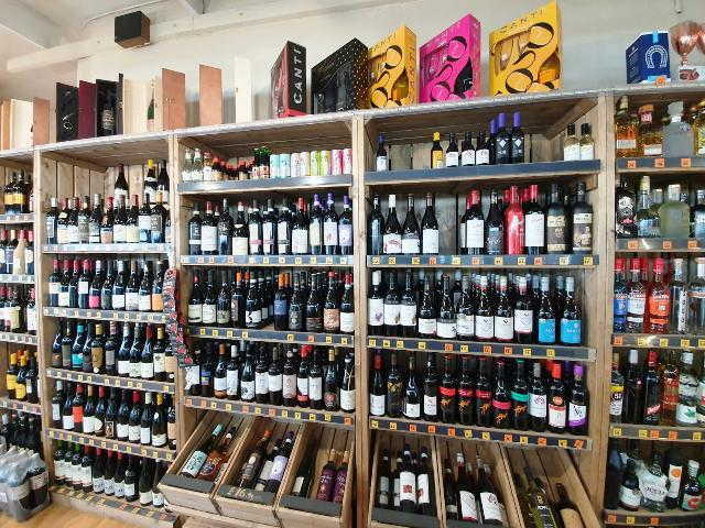 Retail Wine Merchants in Central London For Sale