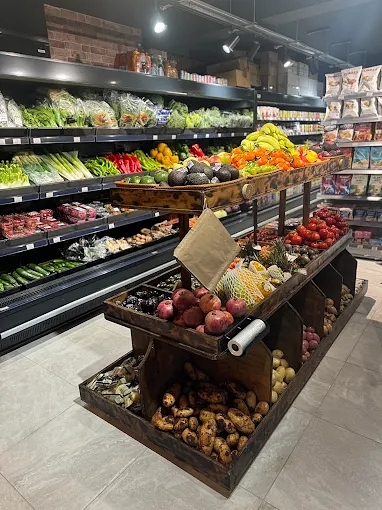 Organic Convenience Store plus Fruit & Veg Shop in Hertfordshire For Sale