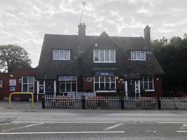 Chinese & Indian Restaurant plus Pub in Surrey For Sale