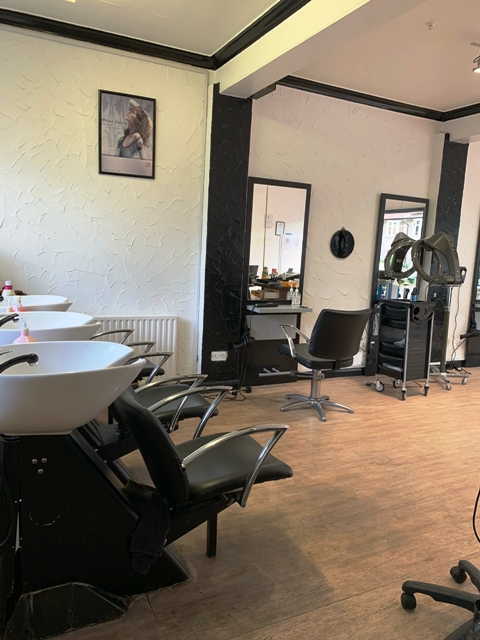Fully equipped Hairdressing Salon in Kent For Sale for Sale