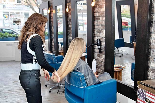 Attractive Hair and Beauty Salon in North London For Sale for Sale