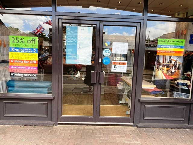 Immaculate Dry Cleaners in South London For Sale