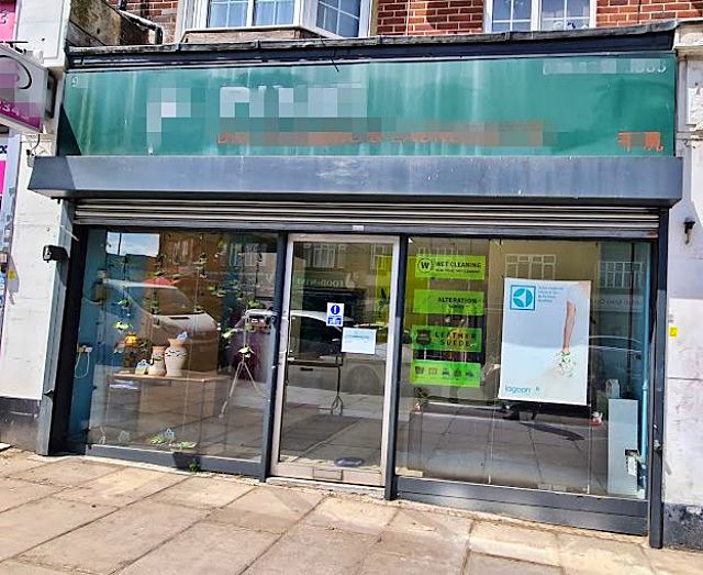 Wet Cleaning and Launderette in North London For Sale