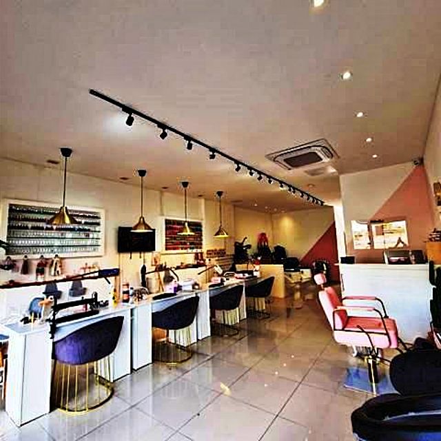 Buy a Immaculate Nail and Beauty Salon in Kent For Sale