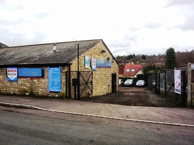 Repair Garage and MOT center in Oxfordshire For Sale