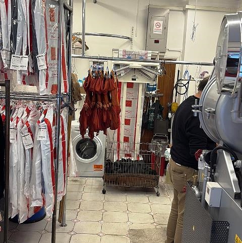 Buy a Renowned Dry Cleaners in Surrey For Sale