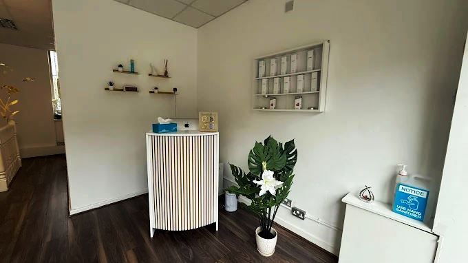 Beauty Salon in West London For Sale