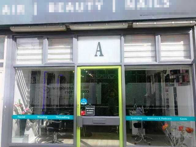 Unisex Hair Salon with Beauty Rooms in West London For Sale
