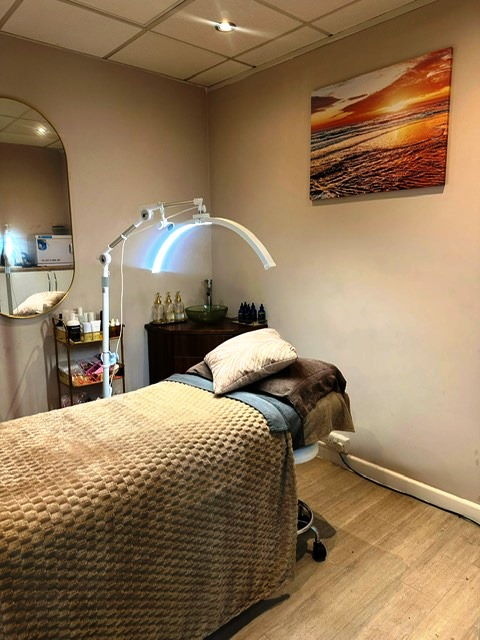 Buy a Beauty Salon plus Nail Bar and Messages in Surrey For Sale