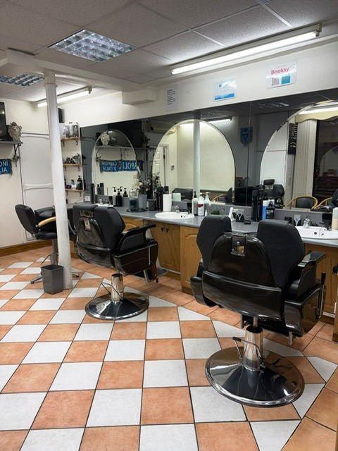 Interior of Barber Shops in Bedfordshire