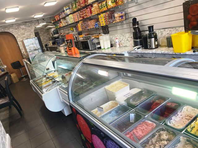 Ice Cream & Shakes Parlour plus Groceries in Middlesex For Sale