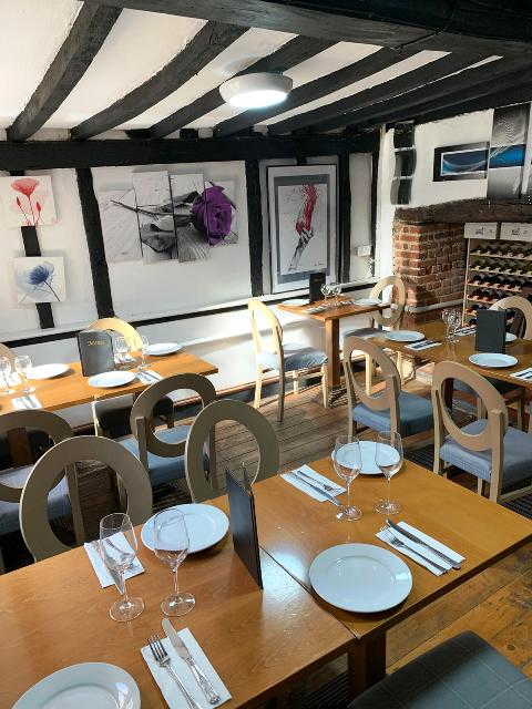 Well Presented Italian Restaurant & Pizzeria in Rochester For Sale for Sale
