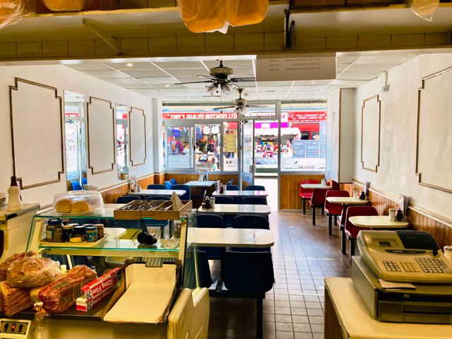 Traditional Cafe in Walworth For Sale