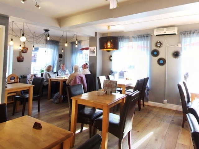 Traditional Cafe in Huntingdon For Sale