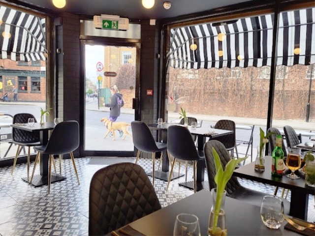 Sell a Licensed Restaurant in Stoke Newington For Sale