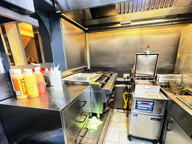 Licensed Restaurant & Takeaway in South London For Sale for Sale