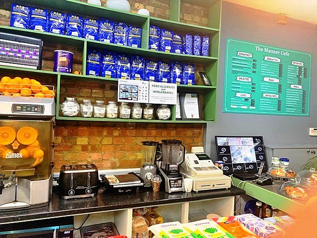 Spacious Caf in Hanwell For Sale for Sale