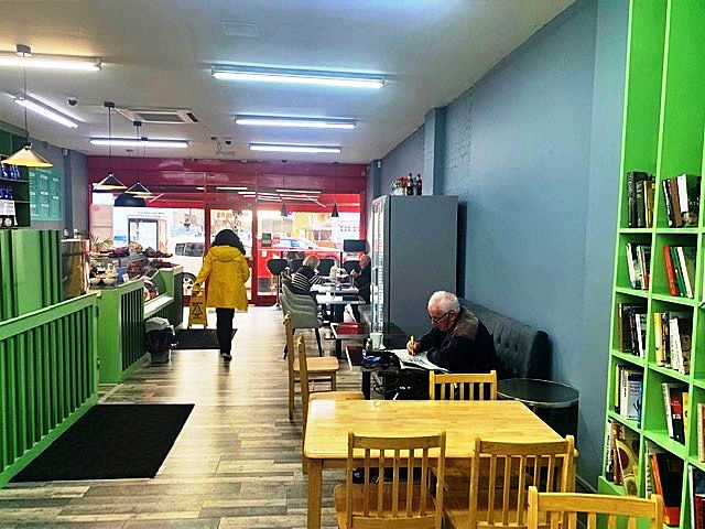 Spacious Caf in Hanwell For Sale for Sale