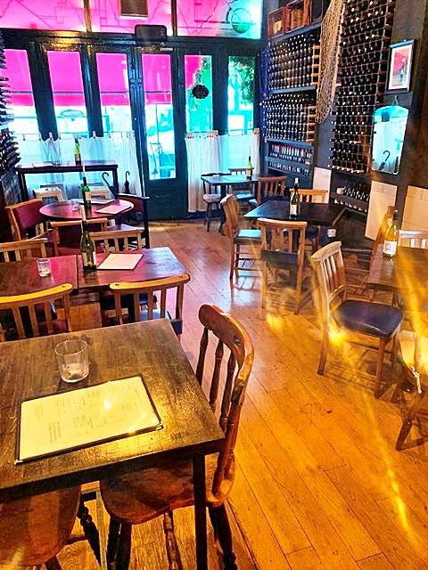 Buy a Immaculate Restaurant & Wine Bar in South London For Sale