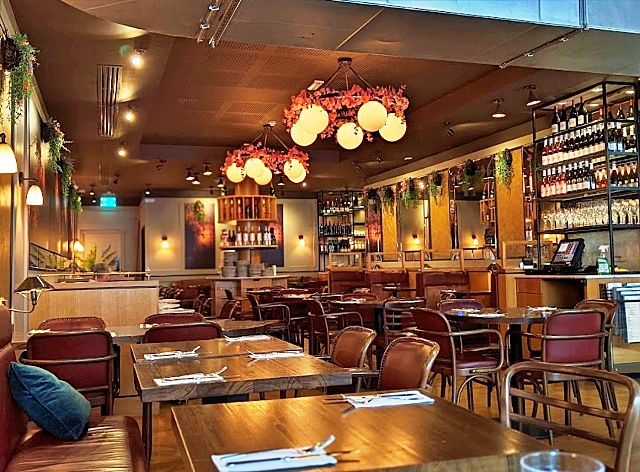 High Class Licensed Restaurant in Betchworth For Sale for Sale