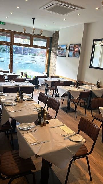 Licensed Tapas Bar in Battersea For Sale for Sale
