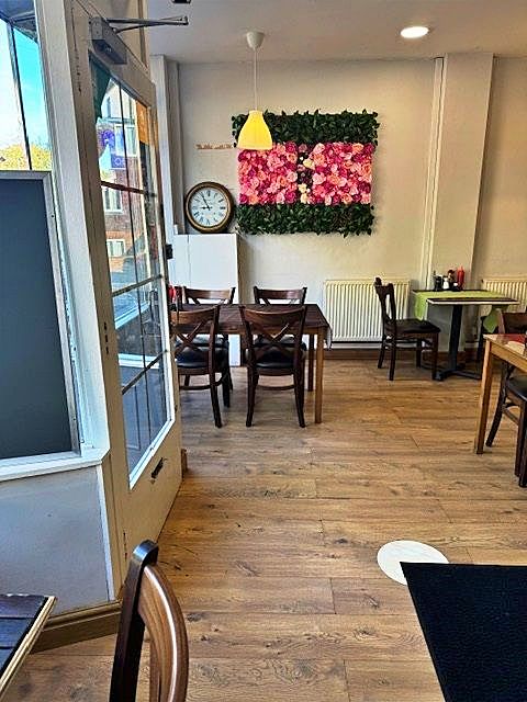 Traditional Caf in Tadworth For Sale for Sale