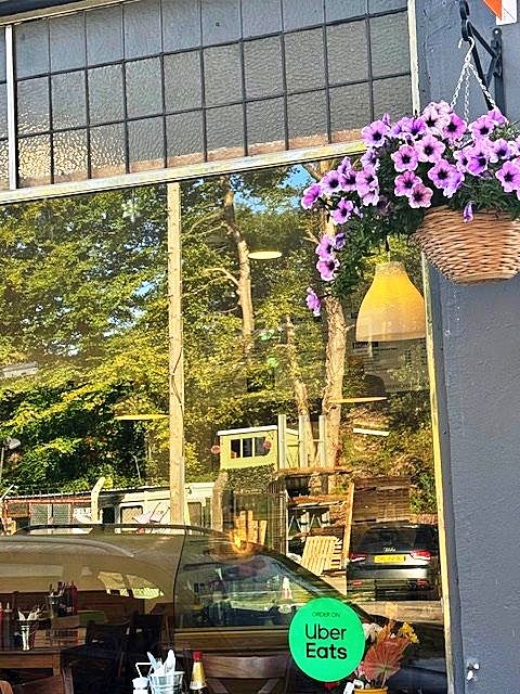 Traditional Caf in Tadworth For Sale for Sale
