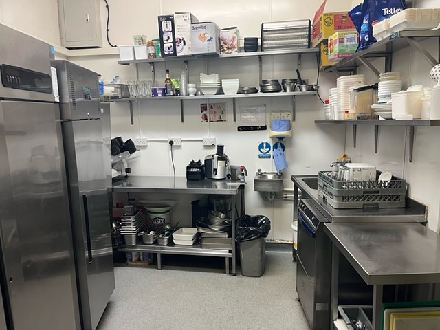 Sell a Well Established Caf in North London For Sale