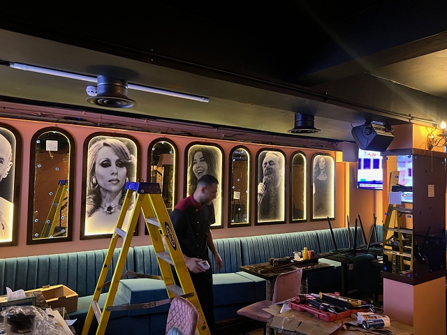 Restaurant and Coffee Shop in Primrose Hill For Sale for Sale