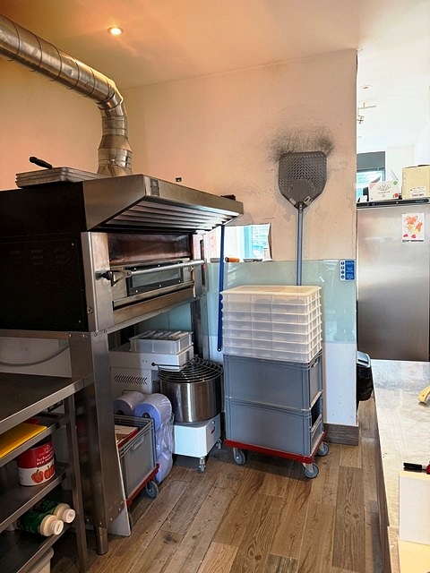 Sell a Neapolitan Pizza Takeaway in Surrey For Sale