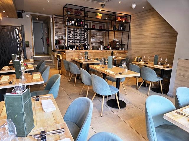Authentic Modern Italian Restaurant in South London For Sale for Sale
