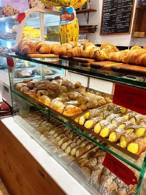 Italian Coffee Shop and Deli in Hertfordshire For Sale for Sale