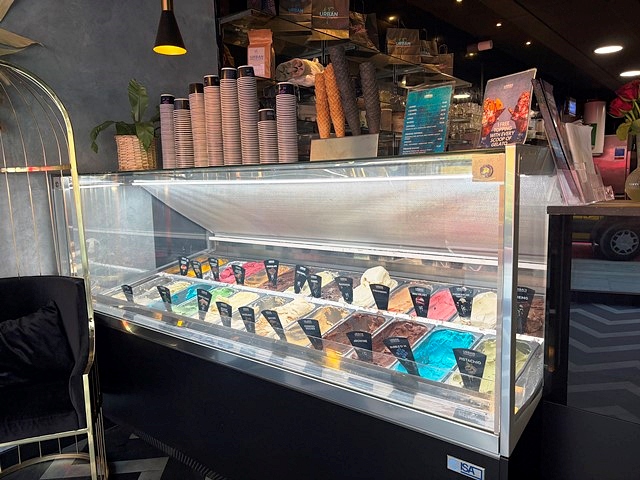 Sell a MODERN COFFEE SHOP AND DESSERT PARLOUR in Middlesex