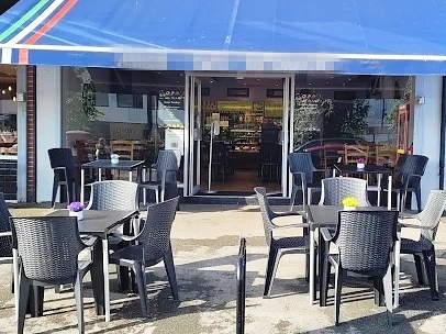 Italian Cafe Restaurant in Hertfordshire For Sale