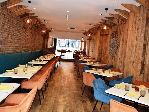 Buy a Impressive Licenced Restaurant with Sponsorship Licence in Surrey For Sale