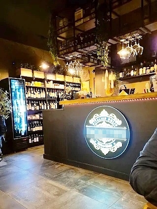 Caf Restaurant plus Wine Bar in Surrey For Sale for Sale