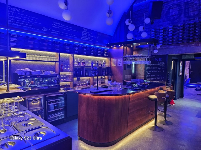 Buy a Restaurant and Wine Bar with Live Music Licence in South London For Sale