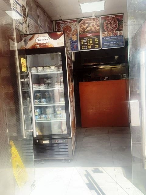 Pizza and Kebab Shop in South London For Sale for Sale