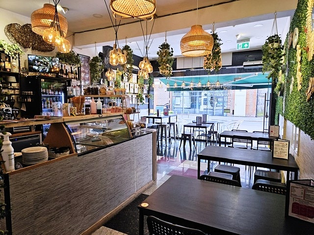 Sell a Cafe Coffee Shop with full on Licence in Surrey For Sale