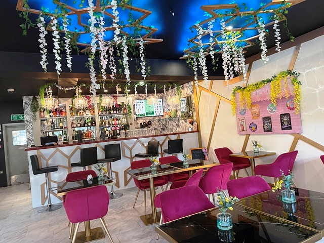 Indian Restaurant & Takeaway in Berkshire For Sale