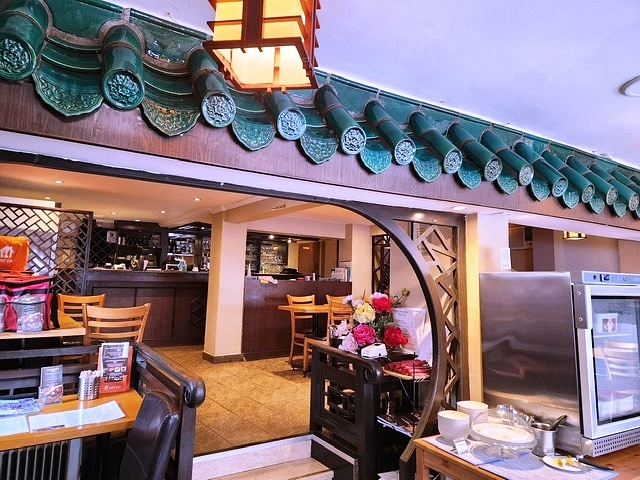 Spacious Licenced Chinese Restaurant in Hertfordshire For Sale