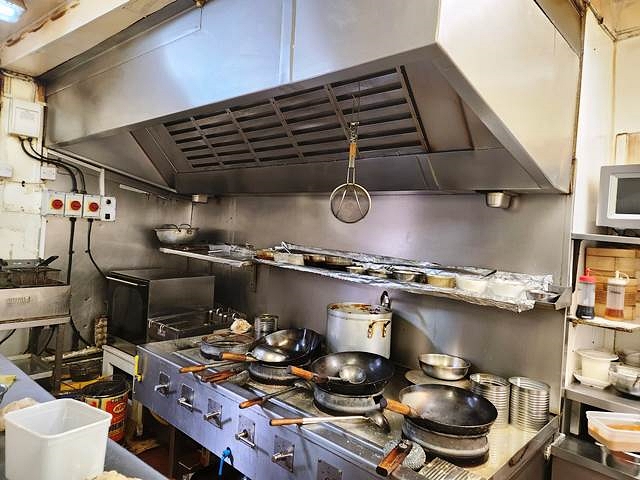 Sell a Spacious Licenced Chinese Restaurant in Hertfordshire For Sale