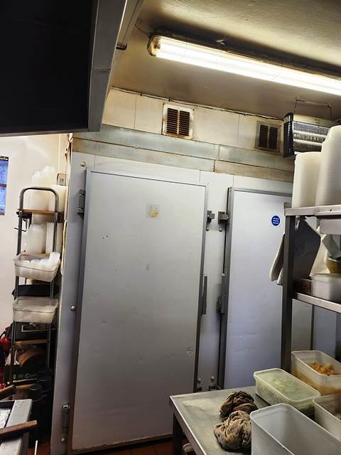 Spacious Licenced Chinese Restaurant in Hertfordshire For Sale for Sale