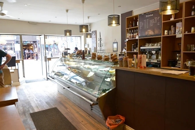 Sell a Licensed Cafe Restaurant in South London For Sale